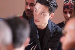 张艺兴微博被举报什么原因？油头侧脸照曝光