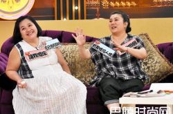 钟欣凌父亲过世 好友杜诗梅边哭边陪伴