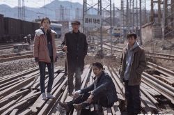胡迁哪里人为什么上吊？29岁胡波遗作《大象席地而坐》金马首映