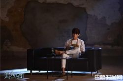 赵弈钦易烊千玺像吗？长的好像是亲戚吗