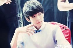 王源为什么不参加艺考？不去参加艺考的原因是什么