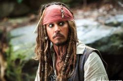 演了15年强尼德普出局了 《加勒比海盗》重启没有他