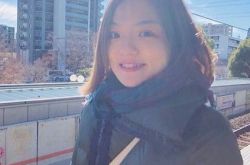 徐佳莹即兴创作自弹自唱 邀请粉丝来演唱会