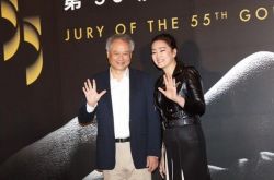 巩俐金马奖爆有我在公正就在 怼粉丝轰金马业余