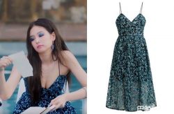 Jennie新单曲深V诱人 15套造型GUCCI CHANEL抢赞助