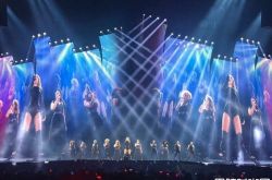 泰勒日本东京巨蛋盛大开唱 宠粉小举动太暖了