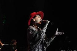 黄子佼录新歌 谢天团熬夜赶工怪兽作曲