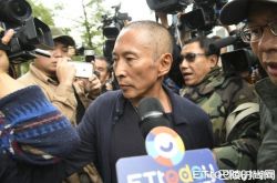 钮承泽《跑马》解散 任贤齐肥过100KG白忙活了