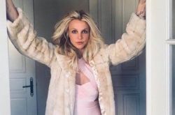 小甜甜布兰妮宣布无限期暂停演艺事业 2月演出喊卡退票