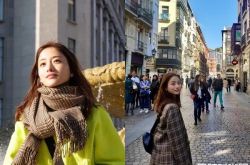 石原聪美试戴贝雷帽 接下旅游节目到处浪