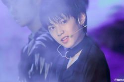 刘耀文为什么叫狼崽？狼崽星途生活揭秘