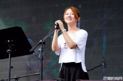 谢春花怎么火的好听的歌有哪些？凭借民谣《知非》红遍大江南北