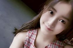 姜贞羽是校花吗 姜贞羽微信相片怎么回事