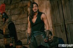 宋仲基张东健练6块肌 遇金钟国都认输了