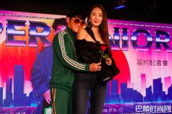 曹格创作专辑《曹小格Super Junior》 老婆吴速玲送花给惊喜