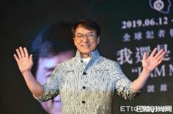 成龙新专辑《我还是成龙》 写歌送给老婆儿子