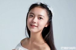 赵今麦胸有多大？曾经的平胸女神已经长大啦