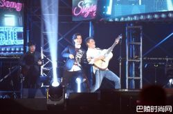 李宗盛演唱会 任贤齐世纪合体飙唱《小小鸟》