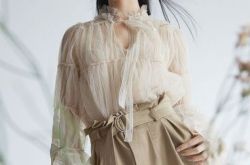 木村光希接下DIAMOND DAZZLE代言 大长腿配蕾丝上衣仙气爆棚