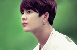 王嘉尔没外表那么单纯 交女朋友了吗