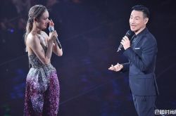 开唱舞台出问题 容祖儿霸气宣布免费加场