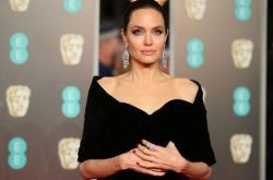 朱莉接演漫威永恒族 认为自己不是太坚强