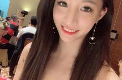 林采缇深V露雪乳 参加婚礼曝身体状况