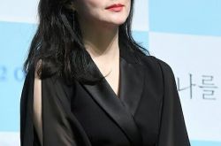 李英爱近况曝光 16年后冻龄照宛若少女