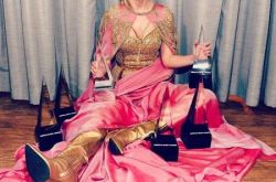 霉霉泰勒全美音乐奖拿下六奖 打破杰克逊纪录