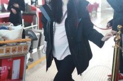 范冰冰靠超长领巾巧妙遮大肚 靠锥子脸就能打