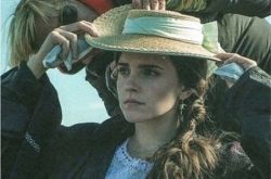 艾玛沃森特女神气质全失 走红毯遭酸不搭