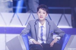 赖冠霖喜欢女生标准 他为什么喜欢戴眼镜的女生