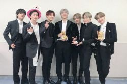 易烊千玺爆抄袭防弹少年团MV 摄影师沉默五天认致敬