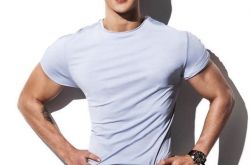 BAEKHO再度登上《MEN'S HEALTH》封面 刚柔魅力并济