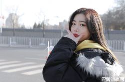 冯若航哪个学校哪个经纪公司的 经纪公司背后来头很大