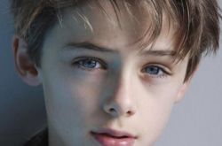 威廉米勒澳洲小正太近况 地表最帅蓝钻石眼