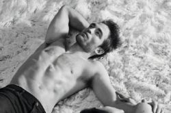 罗伯特·帕丁森全新广告 男性贺尔蒙爆棚性感魅力全开