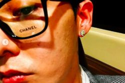 GD巴黎时装周黑白领带潮翻