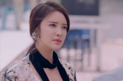 张璇代言的品牌有哪些 人不红代言却很多的艺人  