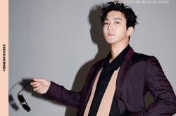 SUPER JUNIOR崔始源帅气登上《ARENA》14周年封面