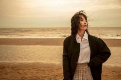 妙静鸥哪里人年龄资料 气质美女海外归来