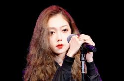 希林娜依高年龄多大男友是谁？颜值惊现混血特征是怎么回事