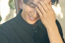 42岁元斌防腐剂冻龄颜值 跟20年前长一样