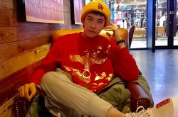 耿嘉唯哪里人年龄资料 帅气男生引人注目