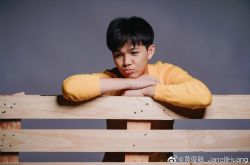 黄俊融哪里人年龄资料简介 长相帅气引人关注