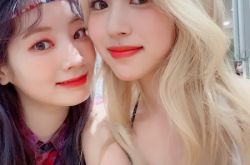 TWICE九人完全体回归 Mina战胜恐慌症归队