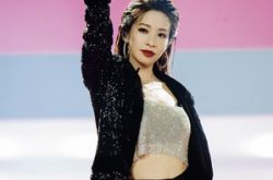 袁咏琳上热搜 曝10年心酸故事