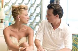 梅拉公主床上拉屎 强尼德普被爆尿尿宣示主权