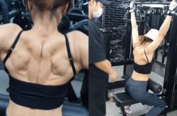 韩星黃石正体脂率4.1% 49岁比基尼秀身材参加健美比赛