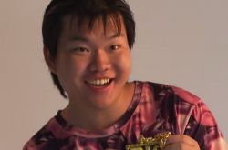 说唱歌手笑男孩个人资料简介 舞台上也哈哈哈